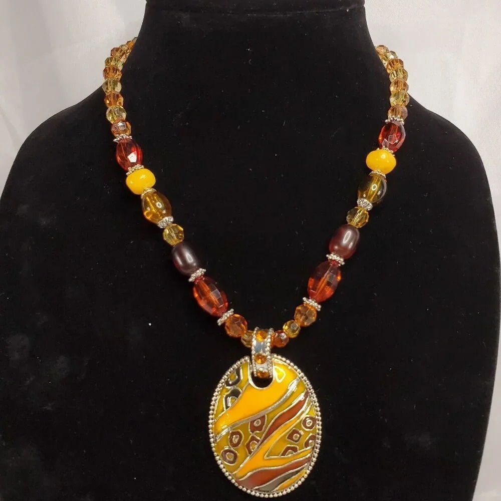 Boho Amber Colored Beaded Necklace With Enamel Pendent 8-9 Drop Adjustable - Picture 3 of 8
